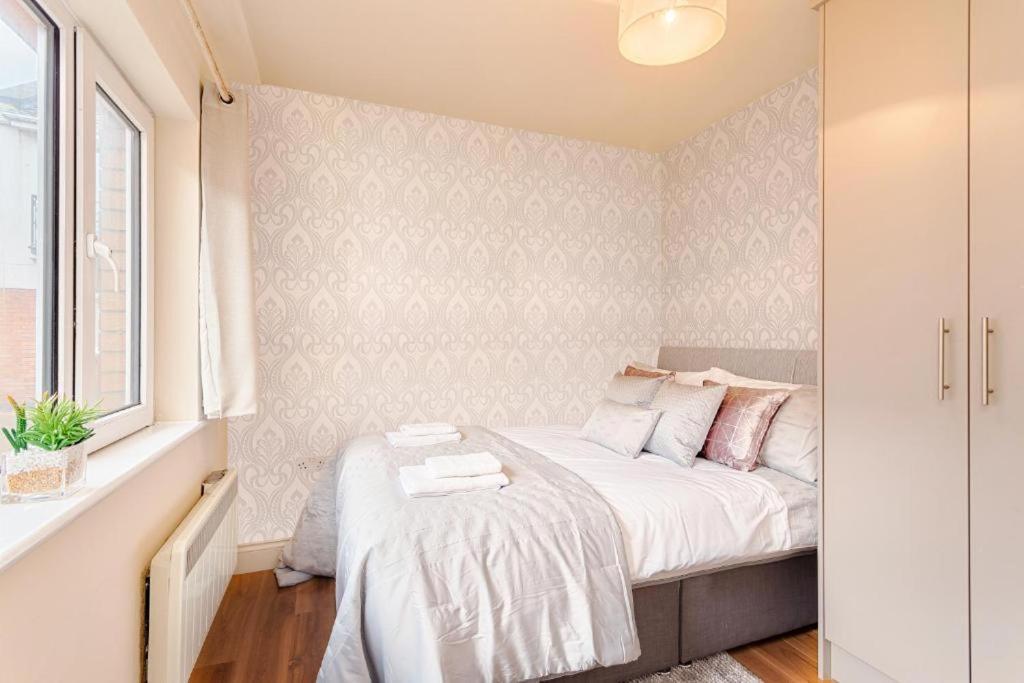 Town Square Townhouse - Best Location In Galway Exterior photo